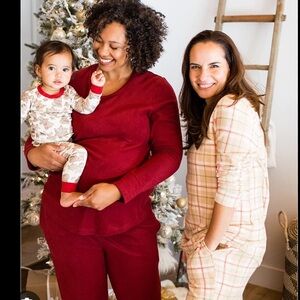 Kindred Bravely Fleece Nursing & Maternity Pajamas - Deep Red